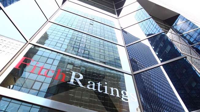 Fitch Turunkan Peringkat Kredit Rusia Menjadi Negatif