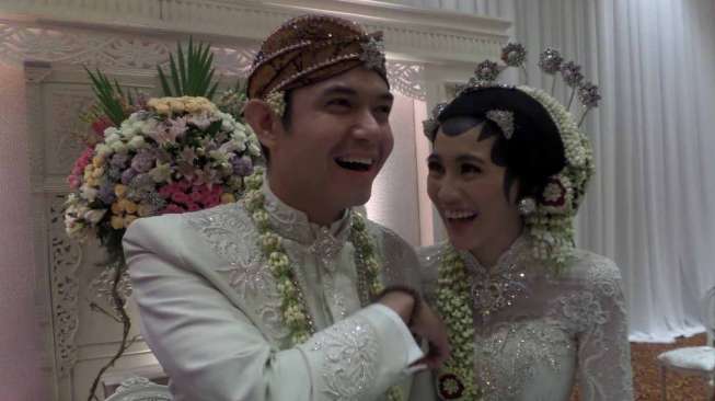 Dude Harlino dan Alyssa Soebandono Masuk Nominasi Panasonic Gobel Awards 2014