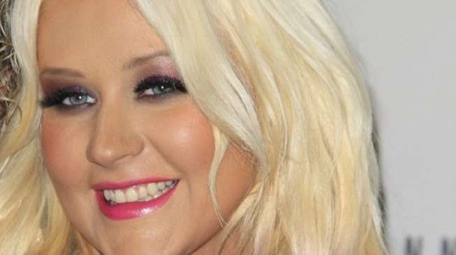 Melahirkan, Christina Aguilera Ingin Pose Bugil 