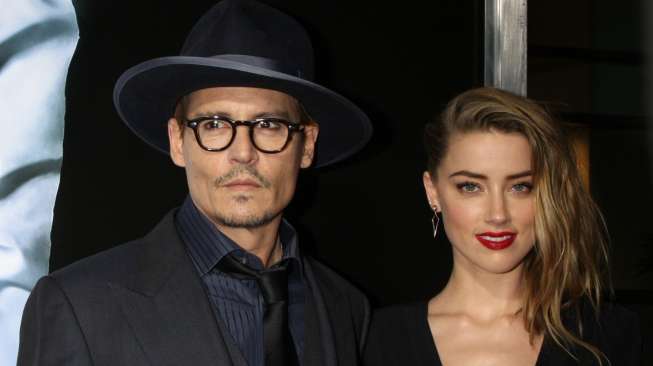 Johnny Depp Telah Bertunangan dengan Amber Heard