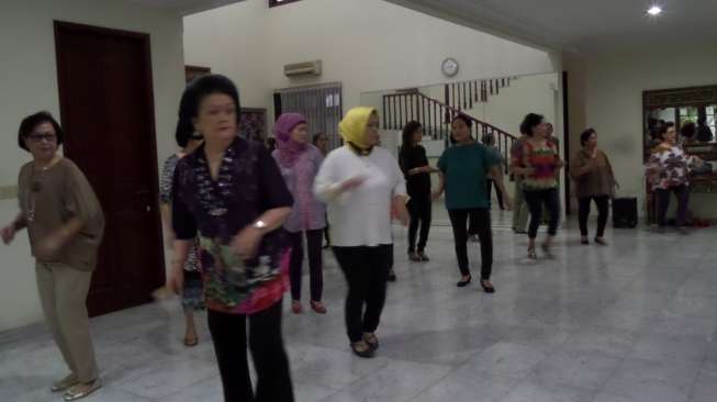 "Line Dance", Antara Tari dan Olahraga