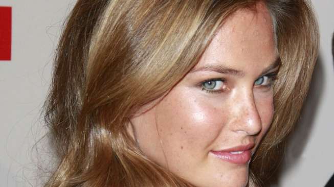 Banyak Adegan Vulgar, Iklan Model Cantik Bar Refaeli Dicekal di Israel