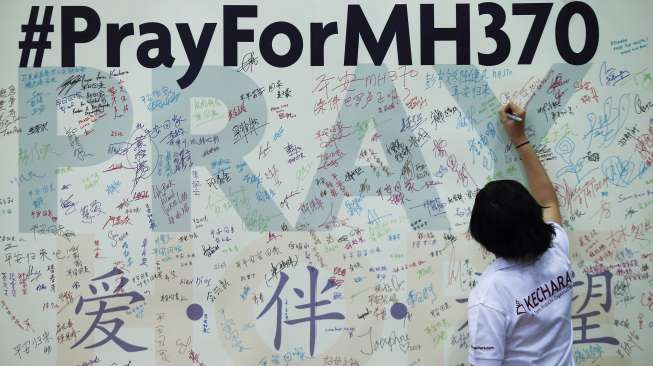 Kopilot MH370 Sempat Berupaya Menelepon dari "Handphone"-nya