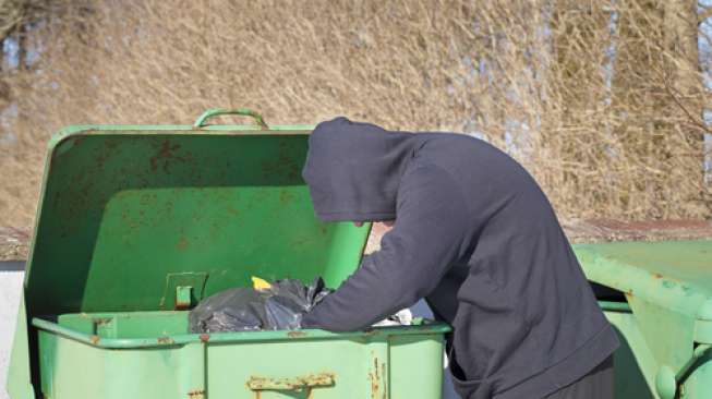 Sampah Mereka Dioprek, Restoran Ini Tawarkan Makan Siang Gratis