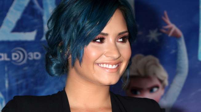 Selain Demi Lovato, 3 Artis Ini Sebelumnya Juga Mengaku Non-biner