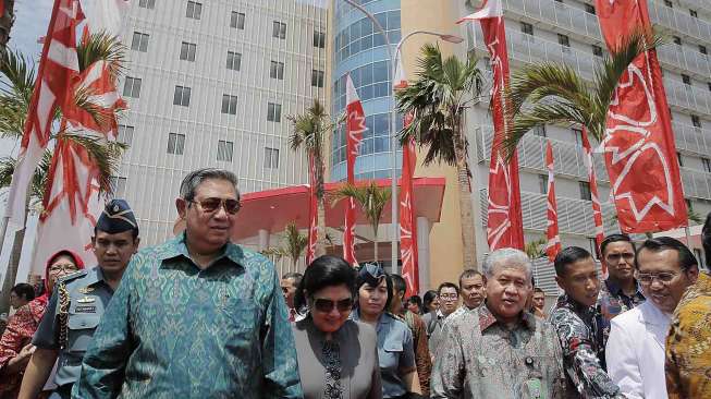 Presiden SBY meresmikan RS Umum Pekerja di KBN Cakung-Cilincing, Jakarta Utara, Selasa (8/4). [Rumgapres/Abror]