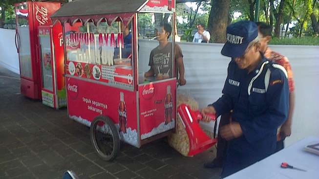 Gratis 200 Porsi Bubur di TPS Jokowi 