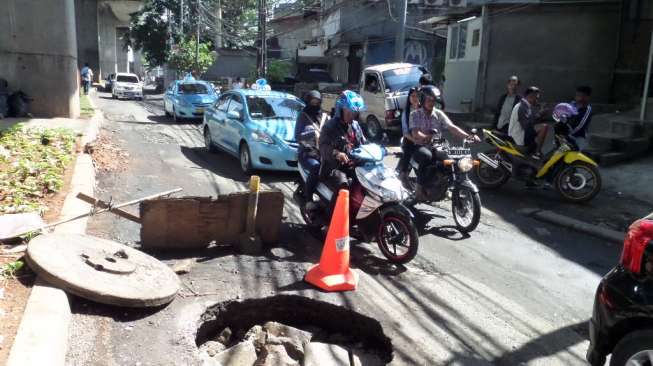 APBD DKI Mandek, Jalan Berlubang Tak Bisa Diperbaiki