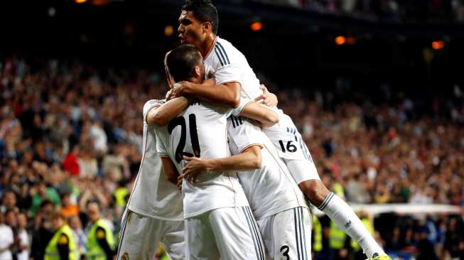 Bantai Almeria, Real Madrid Ambil Alih Posisi Barca