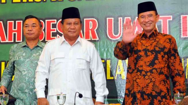 Ketua Dewan Pembina  Partai Gerindra Prabowo Subianto bersilaturahmi ke markas besar Partai Persatuan Pembangunan di jalan Diponegoro Jakarta, Jumat (18/4). [suara.com/Adrian Mahakam]