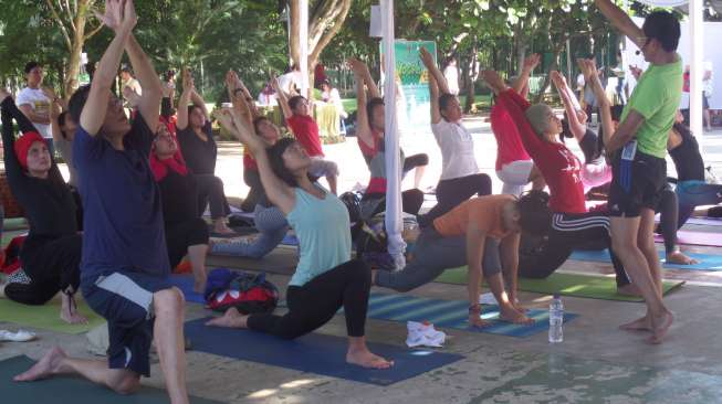 Yoga Gembira Festival 2014 Digelar di Taman Menteng