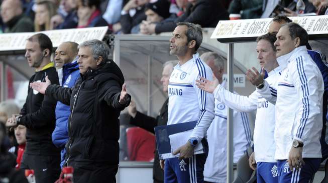 Dipermalukan Sunderland, Mourinho Berterima Kasih kepada Wasit