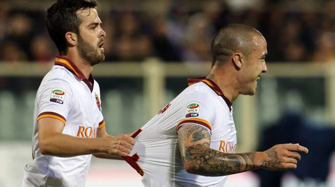 Radja Nainggolan Jadi Pahlawan AS Roma di Kandang Fiorentina