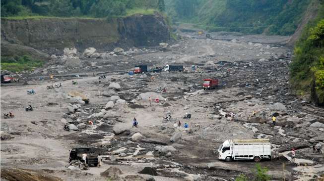  Lahar Dingin Masih Ancam Warga Lereng Merapi