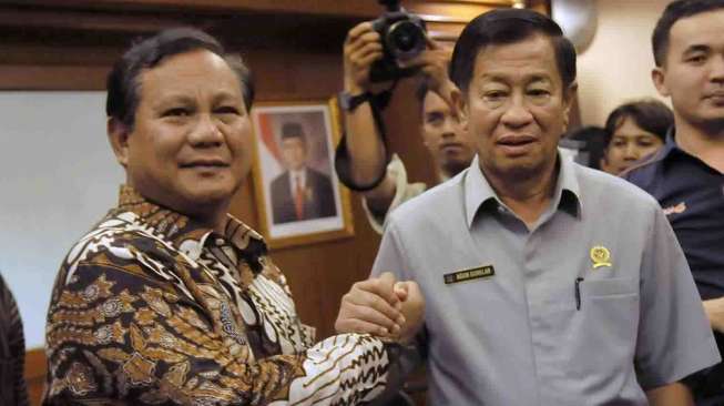 Calon presiden dari Gerindra Prabowo Subianto datang ke kantor DPP Persatuan Purnawirawan dan Warakuri ABRI dan Polri (Pepabri) di Jalan Diponegoro Jakarta, Selasa (22/4). [suara.com/Adrian Mahakam]