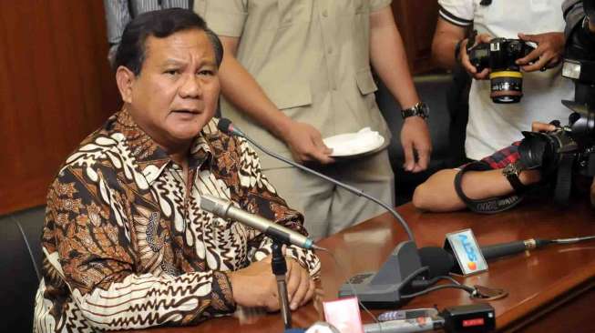 Calon presiden dari Gerindra Prabowo Subianto datang ke kantor DPP Persatuan Purnawirawan dan Warakuri ABRI dan Polri (Pepabri) di Jalan Diponegoro Jakarta, Selasa (22/4). [suara.com/Adrian Mahakam]