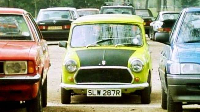 Mobil Mr Bean dalam filmnya. (V2load.com)