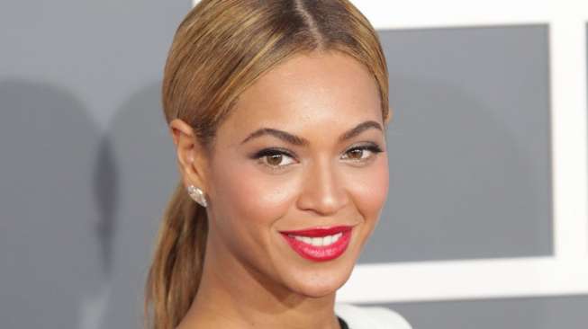 Beyonce Ajak Warga AS Coblos Hillary Clinton