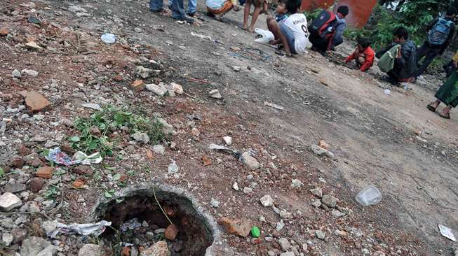 Lokasi penemuan batu mulia yang secara tidak sengaja ditemukan oleh pemulung di Jalan Bango nomor 15 Jakarta, Sabtu (26/4). [suara.com/Adrian Mahakam]