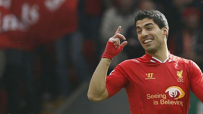  Luis Suarez Pemain Terbaik Liga Inggris versi PFA