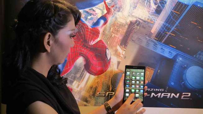 XPERIA Z2, smartphone terbaru keluaran Sony, dalam kampanye film The Amazing Spider-Man 2 di Jakarta, Rabu [30/4]. [ suara.com/Ruben Setiawan]