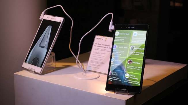 XPERIA Z2, smartphone terbaru keluaran Sony, dalam kampanye film The Amazing Spider-Man 2 di Jakarta, Rabu [30/4]. [ suara.com/Ruben Setiawan]