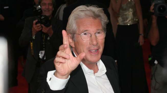 Turis Prancis Berikan Pizza pada Gembel yang Ternyata Richard Gere