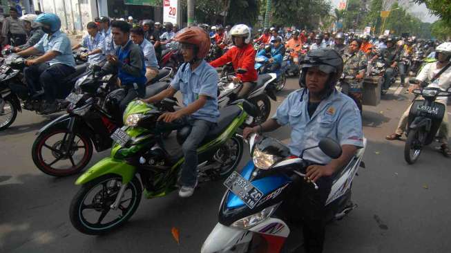 Minggu Dini Hari, Konvoi Motor Banjiri Jalanan Jakarta