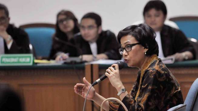 Mantan Menteri Keuangan Sri Mulyani di Pengadilan Negeri Tindak Pidana Korupsi Jakarta, Jumat (2/5). [suara.com/Adrian Mahakam] 