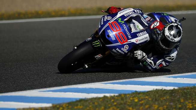 Jorge Lorenzo dalam kualifikasi Moto GP Spanyol di sirkuit Jerez, (3/5). (Reuters/Marcelo del Pozo)