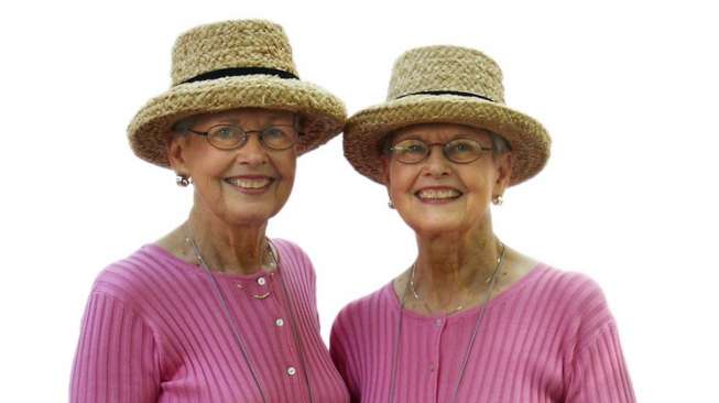 Berpisah 78 Tahun, Dua Perempuan Kembar Dipertemukan Kembali