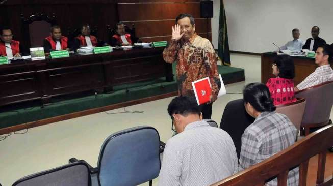 Mantan Ketua Mahkamah Konstitusi Mahfud M. D. menghadiri persidangan di Pengadilan Tindak Pidana Korupsi Jakarta, Senin (5/5).  [suara.com/Adrian Mahakam]