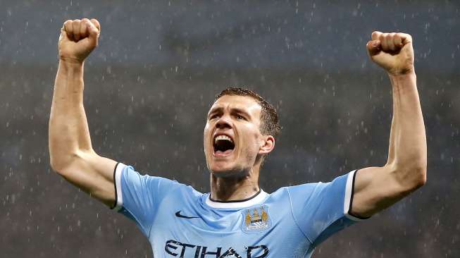 Dua Gol Dzeko Antar City ke Gerbang Juara