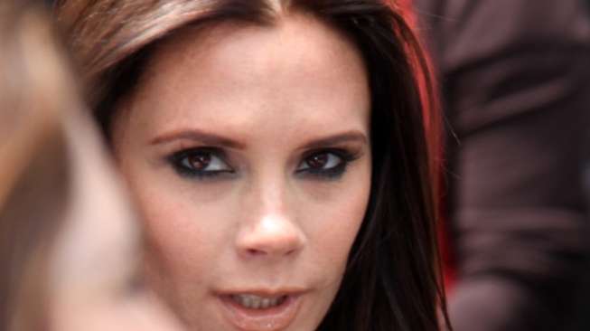 Kunjungi Singapura, Victoria Beckham "Diundang" Olla Ramlan ke Jakarta