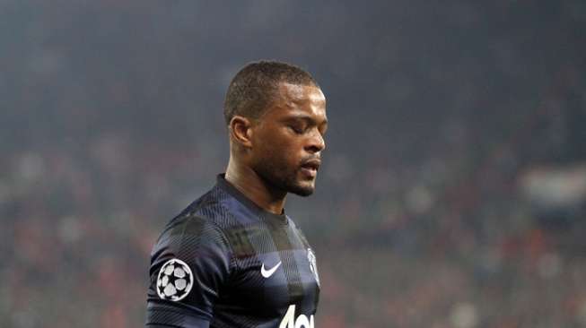 Pindah ke Juventus, Evra Siap Potong Gaji