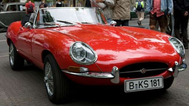 Jaguar Rilis Purwarupa Hasil Repro "E-Type"