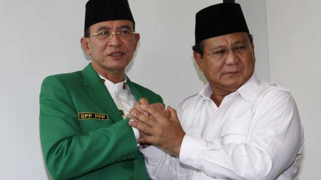 Ketua Umum PPP Surya Dharma Ali bersama Ketua Dewan Pembina Partai Gerindra Prabowo Subianto. [suara.com/Adrian Mahakam]