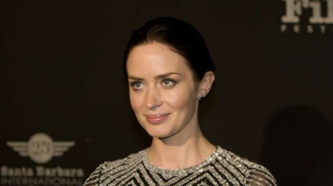 Wow, Emily Blunt Pernah Ajak Tom Cruise ke "Klub Dewasa" 