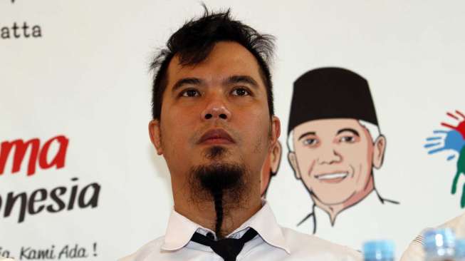 Ahmad Dhani mengikuti Deklarasi Gerakan Muda (Gema) untuk Indonesia di Rumah Polonia Jalan Cipinang Cempedak Jakarta, Rabu (21/5). [suara.com/Adrian Mahakam]