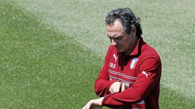 Prandelli Tetap Melatih Italia Hingga 2016