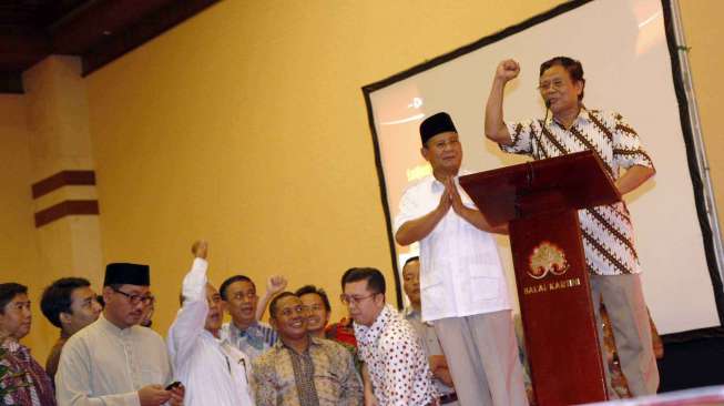 Deklarasi Guru Besar dan cendikiawan mendukung pasangan capres-cawapres Prabowo Subianto dan Hatta Rajasa menjadi presiden periode 2014-2019 di Balai Kartini Jakarta, Selasa (27/5). [suara.com/Adrian Mahakam]