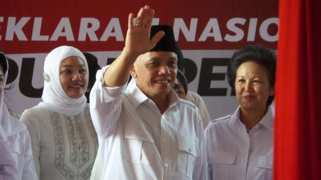 Soetrisno Bachir Tantang Hatta Rajasa Rebut Kursi Ketua MPP PAN