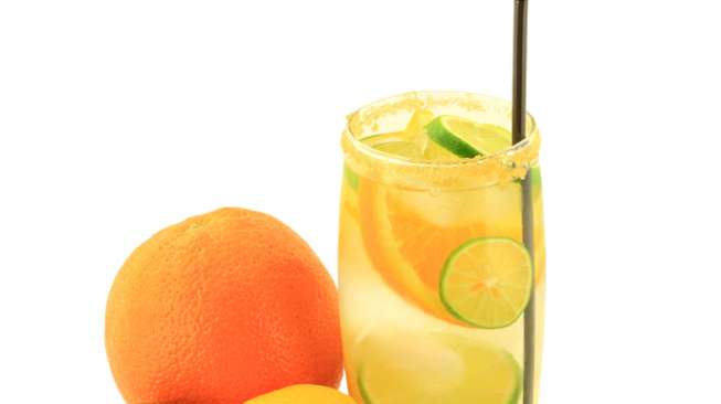 Campur Minuman dengan Es Batu-Lemon, Awas! Penyakit Ini Mengintai