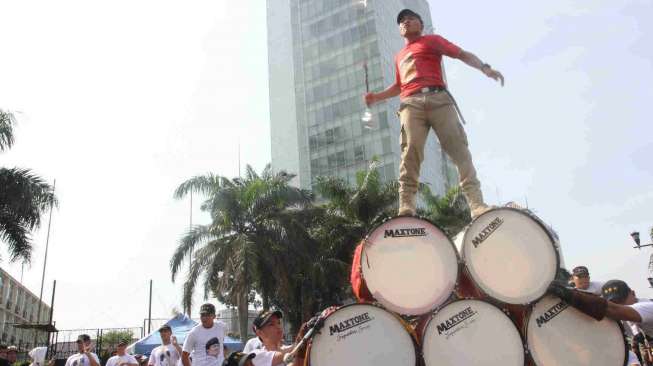 Simpatisan Prabowo-Hatta Gelar Marching Band di HI
