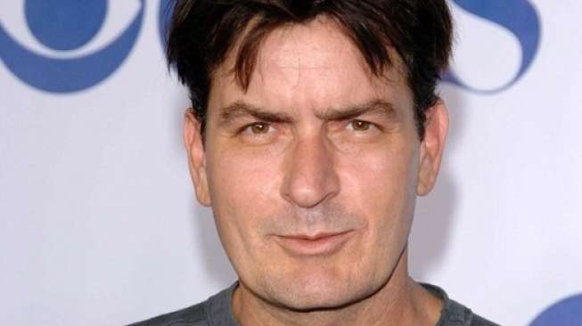 Dipacari Charlie Sheen, Model Ini Tak Khawatir Kena HIV