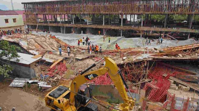 Korban Ruko Ambruk Bertambah Menjadi 5 Orang