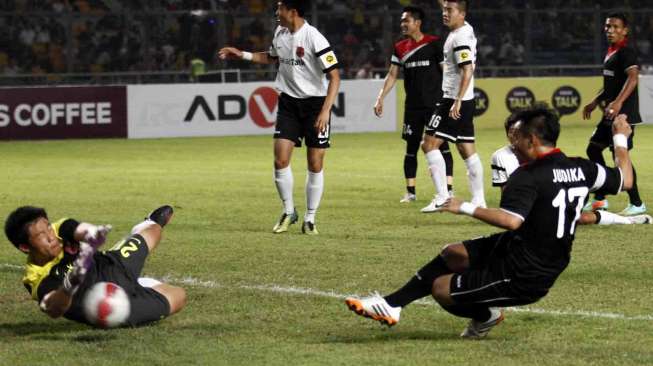 Asean Dream Cup 2014 di Gelanggang Olahraga Bung Karno Jakarta, Senin (2/6). [suara.com/Adrian Mahakam]