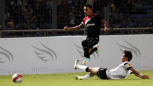 Asean Dream Cup 2014 di Gelanggang Olahraga Bung Karno Jakarta, Senin (2/6). [suara.com/Adrian Mahakam]