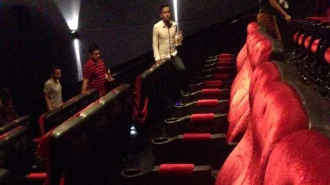 Sekali-sekali Nonton Film di Layar 4DX 