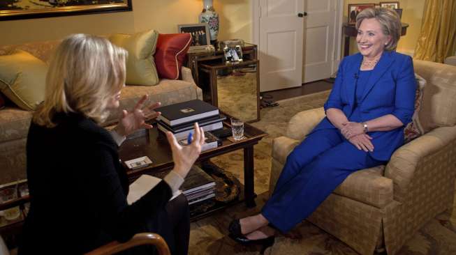 Hillary Clinton: Kami Keluar dari Gedung Putih Dalam Kondisi 'Bangkrut'  